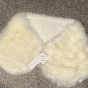 Elegant Cream Faux Fur Wrap